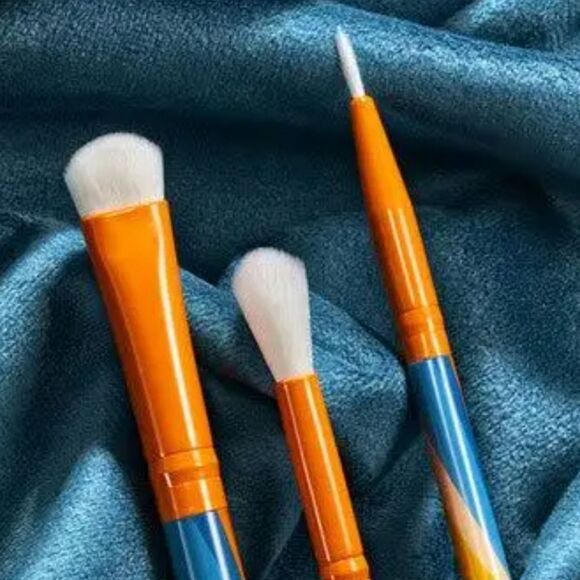 ELF Good Vibes Only Eyeshadow Brush Set - Picture 4 of 10